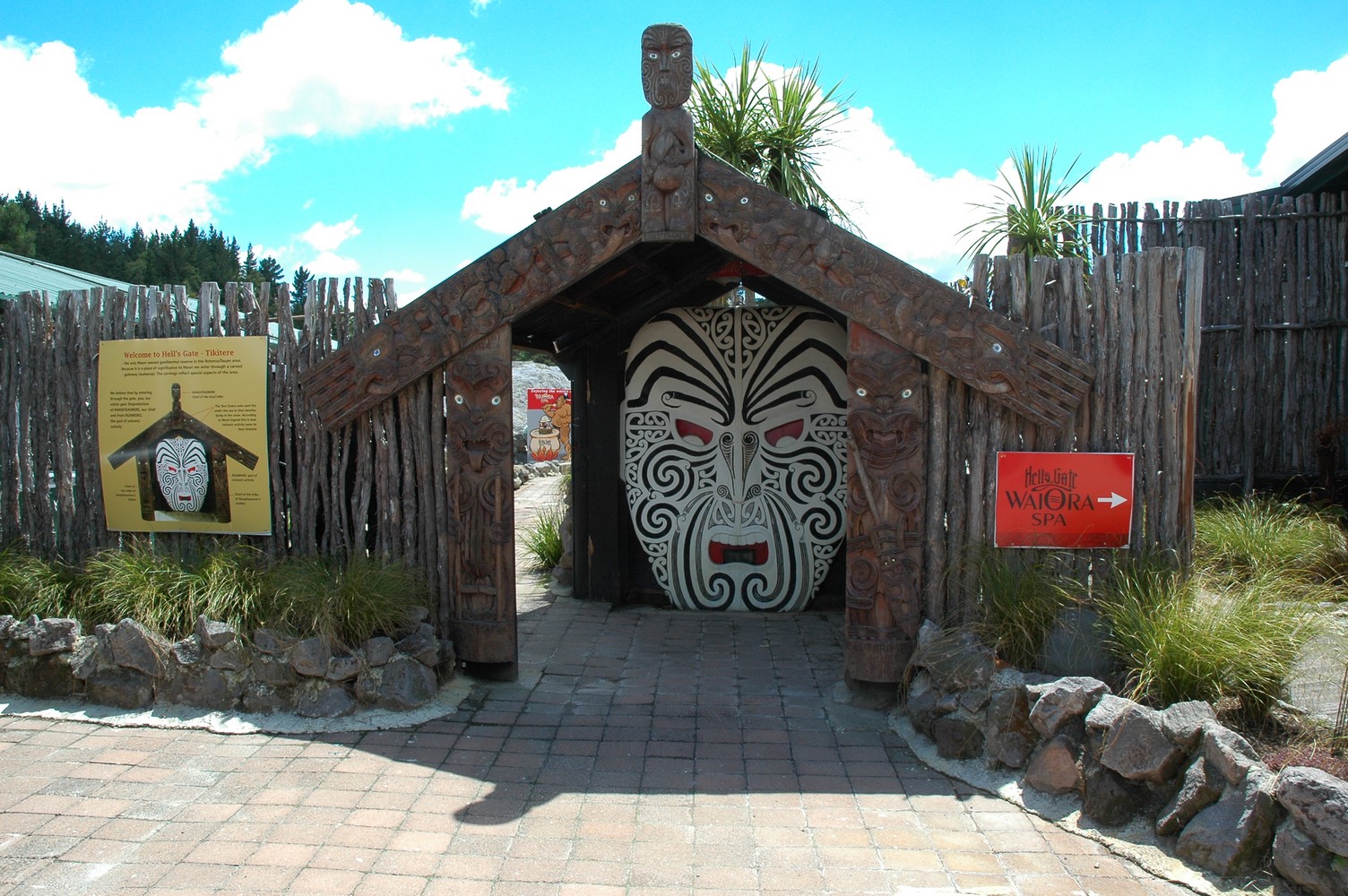 374   04 02   Rotorua